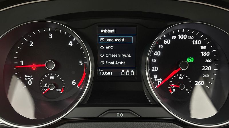 Volkswagen Passat 2.0 TDI DSG Elegance Variant - fotka 10 z 26