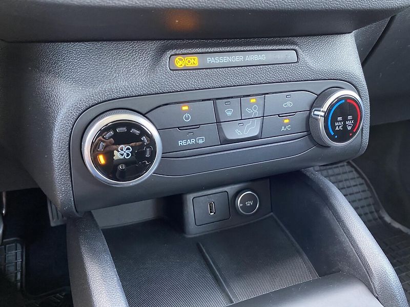 Ford Focus 1,0 EcoBoost 92 kW - fotka 20 z 25