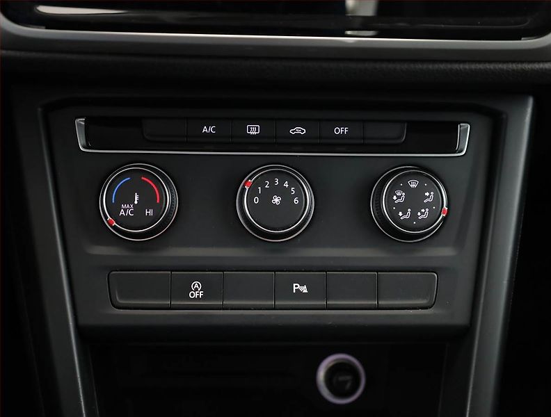 Volkswagen Touran (2016) 1.6 TDI, 7 míst, Serv.kniha - fotka 11 z 19