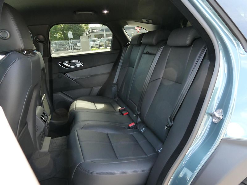 Land Rover Range Rover Velar (2026) 2,0 S D200 - fotka 14 z 35