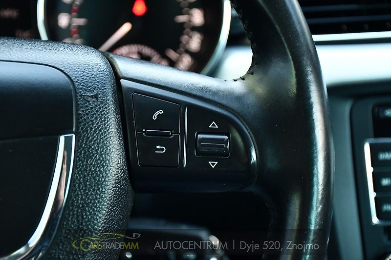 Škoda Superb 2,0TDi TAŽNÉ 2xKOLA - fotka 27 z 49