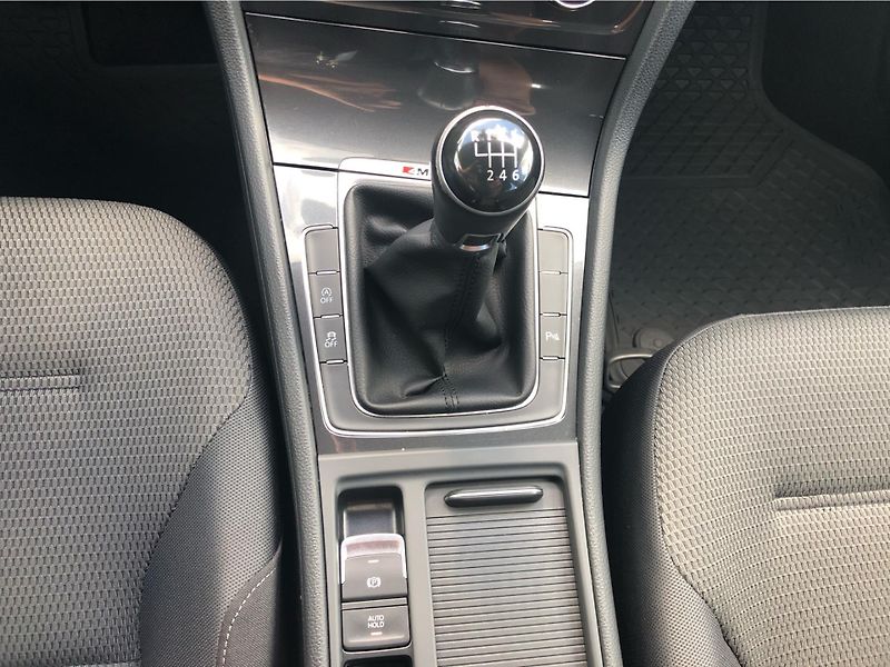 Volkswagen Golf Variant 2,0 TDI 4Motion - fotka 20 z 30