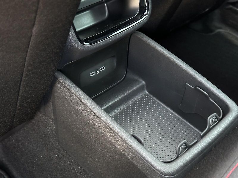 Škoda Octavia RS 2.0TSi DSG 265PS NAVI V.Ped - fotka 45 z 51