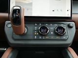 Land Rover Defender 110 4,4 OCTA P635 - náhled 35