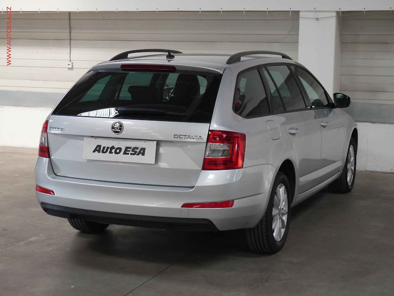 Škoda Octavia (2015) 1.6 TDi, DSG, navi - fotka 6 z 29