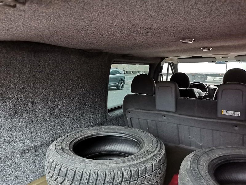 Ford Transit (2001) 2.0Di 55kw 6 míst +Spaní Tažné - fotka 18 z 25