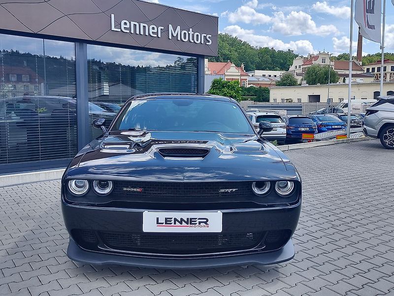 Dodge Challenger 6.4 HEMI/357kW SCAT PACK - fotka 2 z 31