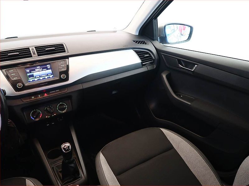Škoda Fabia (2017) 1.0 TSI, Tempomat - fotka 8 z 15