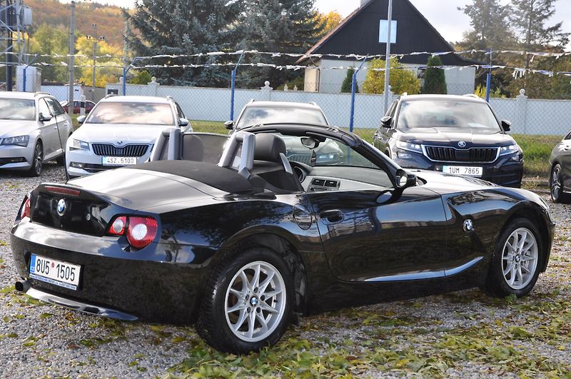 BMW Z4 2.0i 110kW - fotka 3 z 13