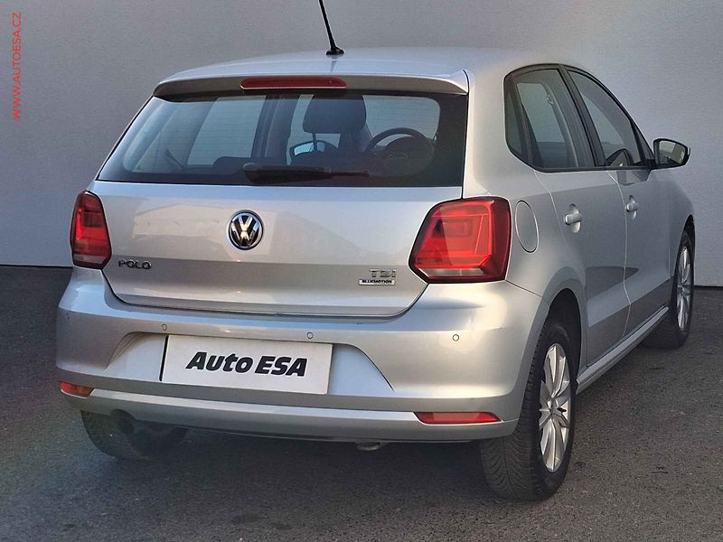 Volkswagen Polo (2015) 1.2 TSi, Comfortline, AC - fotka 4 z 16