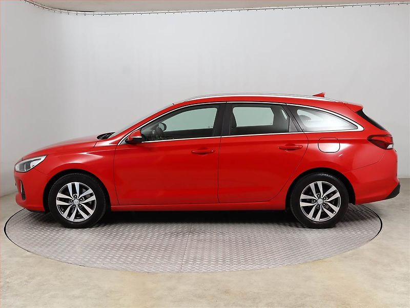 Hyundai i30 (2017) 1.6 CRDi, Serv.kniha, Navi - fotka 3 z 17