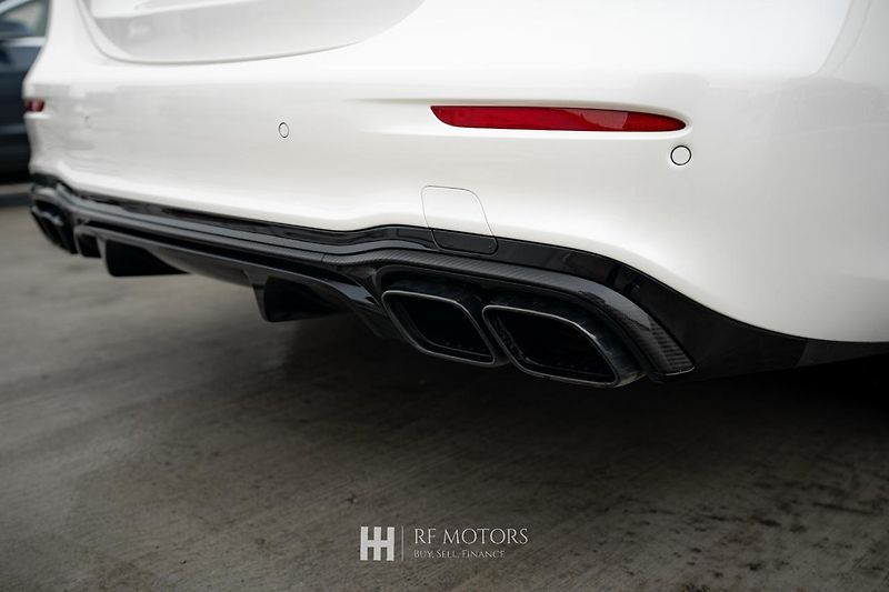 Mercedes-Benz Třídy E (2022) AMG E63 S 4MATIC 450kW - fotka 17 z 56