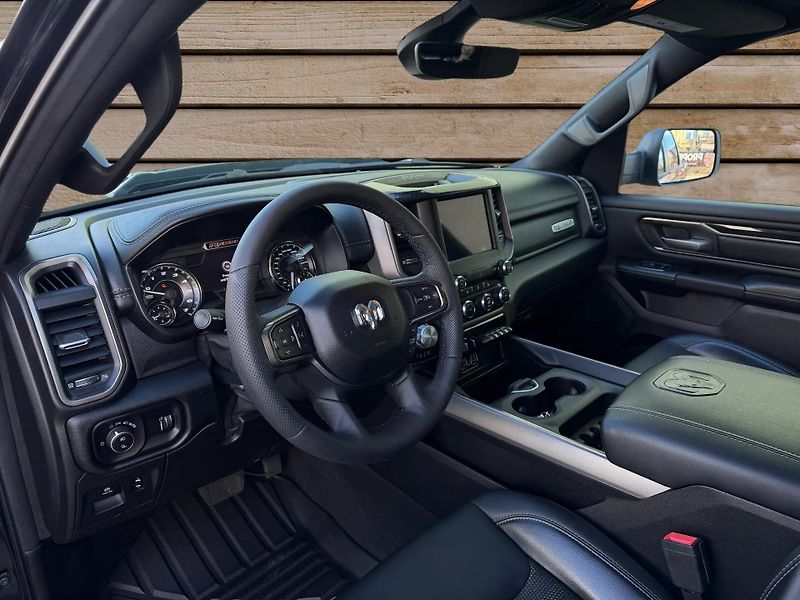 Dodge RAM (2020) +HEMI+REBEL+LIFT+PO SERVISE+ - fotka 14 z 23