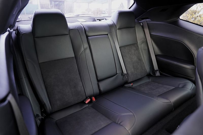 Dodge Challenger 3.6 V6 automat,/kůže/xenony - fotka 25 z 38