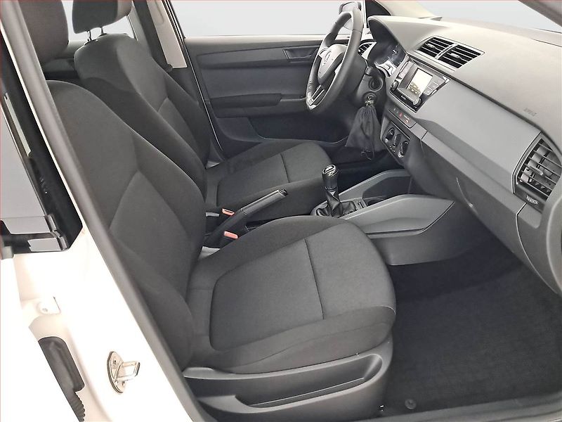 Škoda Fabia (2015) 1.4 TDI, Serv.kniha - fotka 9 z 14