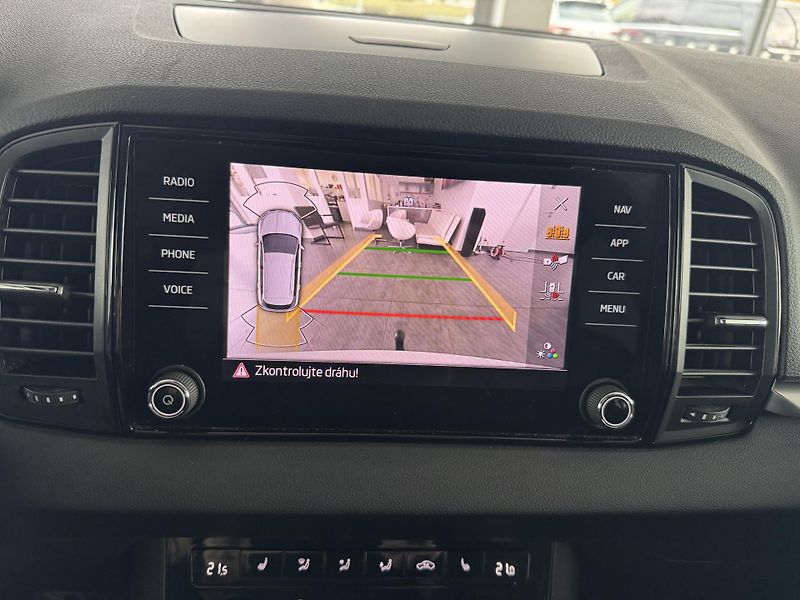Škoda Karoq (2024) 2,0TDi DSG 4x4 LED TAŽNÉ NAVI - fotka 30 z 37