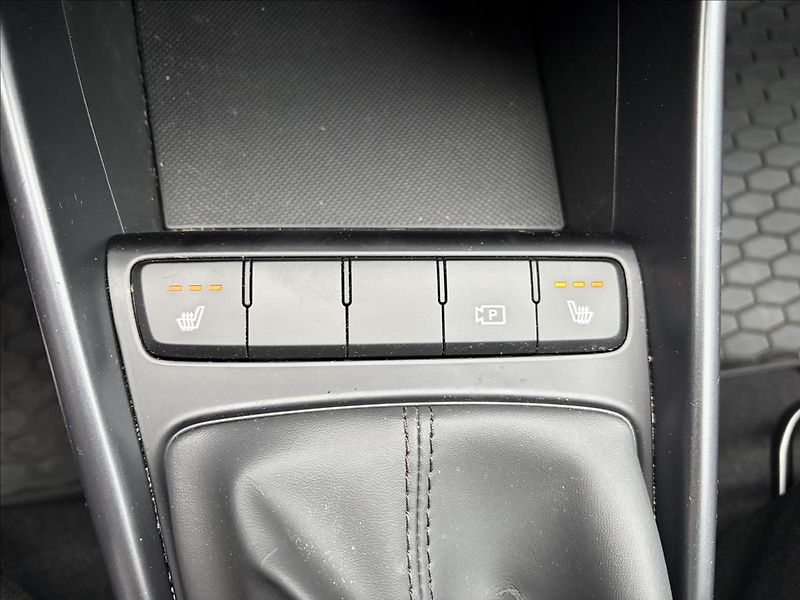 Hyundai Bayon 1,2 Smart MT - fotka 8 z 17