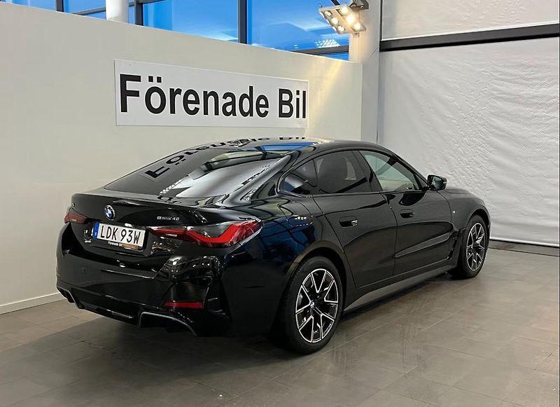 BMW i4 eDrive40 GC Tažné Ambient Kam. - fotka 13 z 13