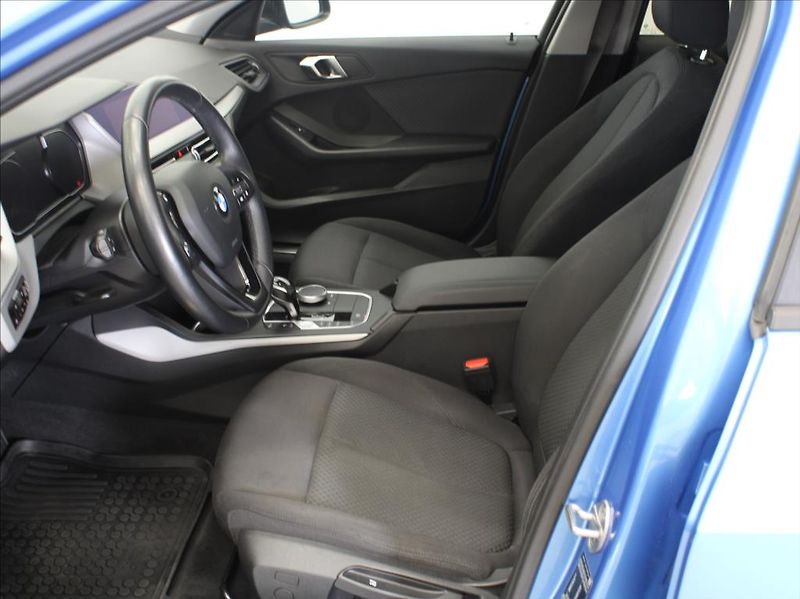BMW Řada 1 118i 103kW AT Advantage ČR   1 - fotka 6 z 13