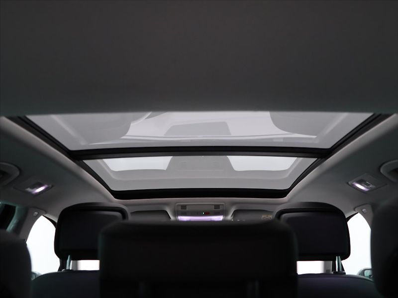 Volkswagen Passat 2,0 TDI 110kW DSG Elegance - fotka 27 z 34