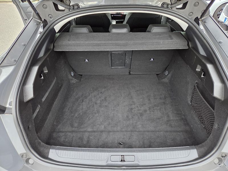 Peugeot 408 (2024) 1.2 PT 130 ALLURE EAT8 - fotka 28 z 29