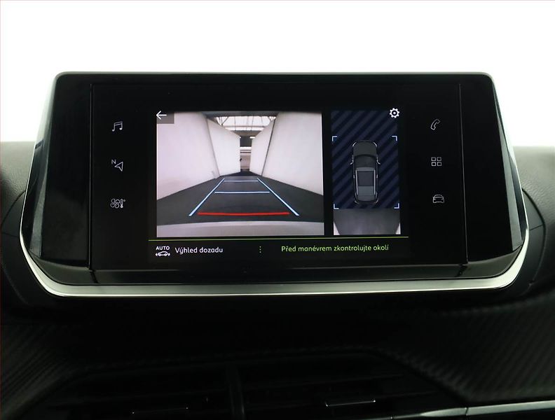 Peugeot 2008 (2021) 1.2 PureTech, Serv.kniha, Kůže - fotka 15 z 19
