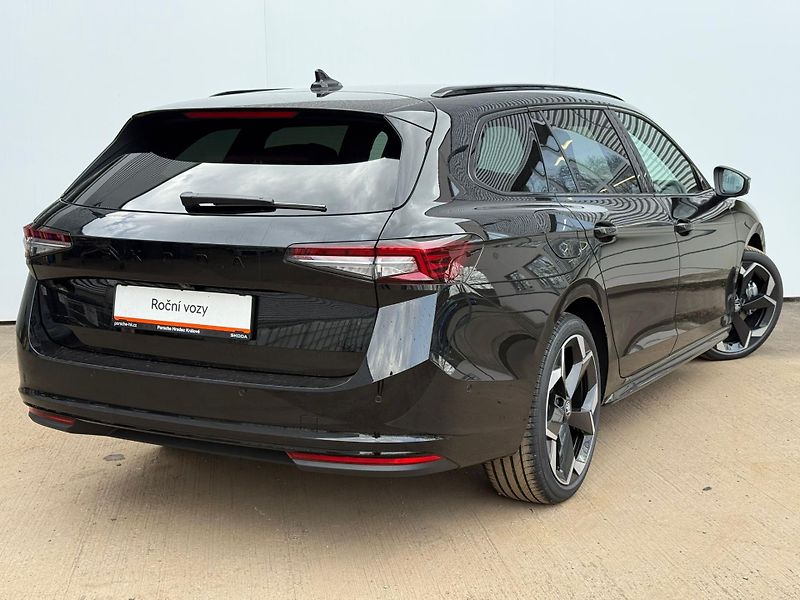 Škoda Superb Sportline 2,0 TDI 142 kW DSG 4 - fotka 2 z 28
