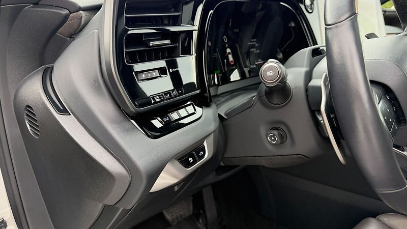 Lexus RX 450h plus 450H+ 2,5 PHEV LUXURY PANORAMI - fotka 11 z 31
