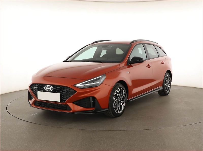 Hyundai i30 (2025) 1.0 T-GDI, N-LINE, DPH - fotka 2 z 18