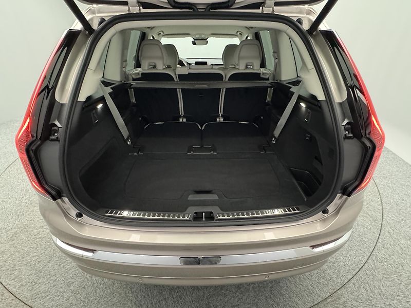Volvo XC90 (2026) B5 AWD AUT BRIGHT PLUS 7míst - fotka 22 z 32