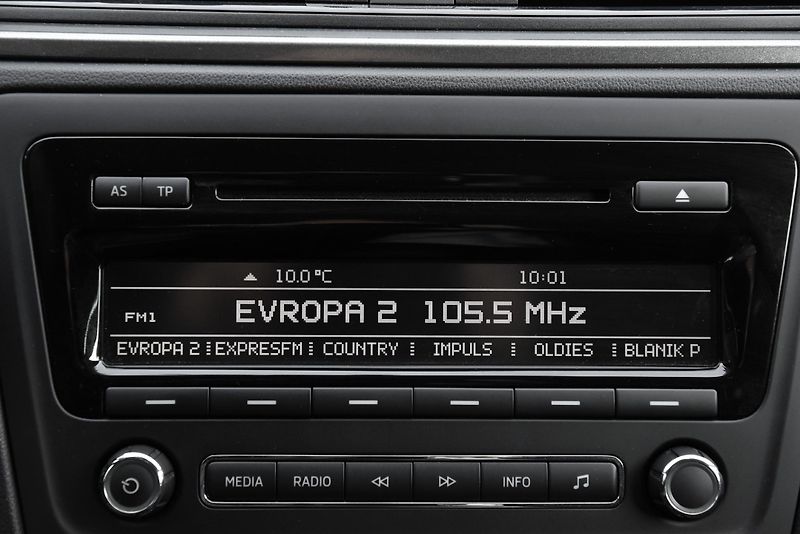 Škoda Rapid 1.2 TSi 6st,KLIMA,ČR,52 064KM - fotka 23 z 44