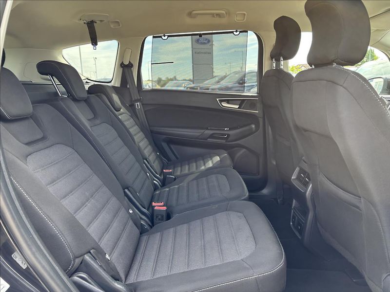 Ford S-MAX 2,5 HEV 140kW Titanium - fotka 17 z 47