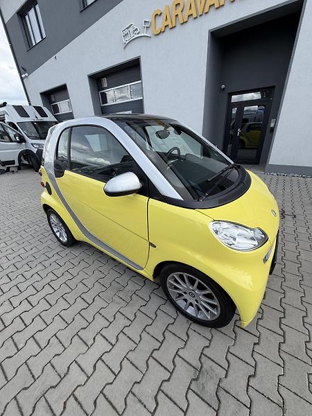 Smart Fortwo (2011) Automat, Alu, Panorama, Benzin - fotka 2 z 15