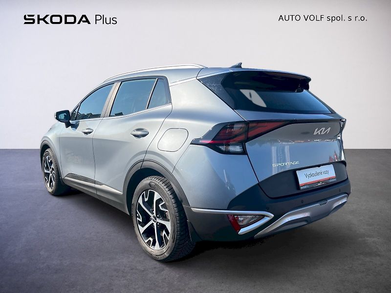 Kia Sportage (2025) Exclusive 1.6 T-GDI MHEV 117 k - fotka 7 z 33