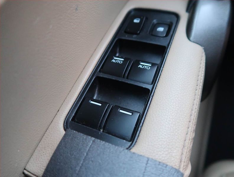 Honda CR-V (2012) 2.2 i-DTEC, 4X4, Xenony - fotka 13 z 13