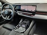BMW Řada 5 (2025) 540d xDrive Sedan M Sport - náhled 16