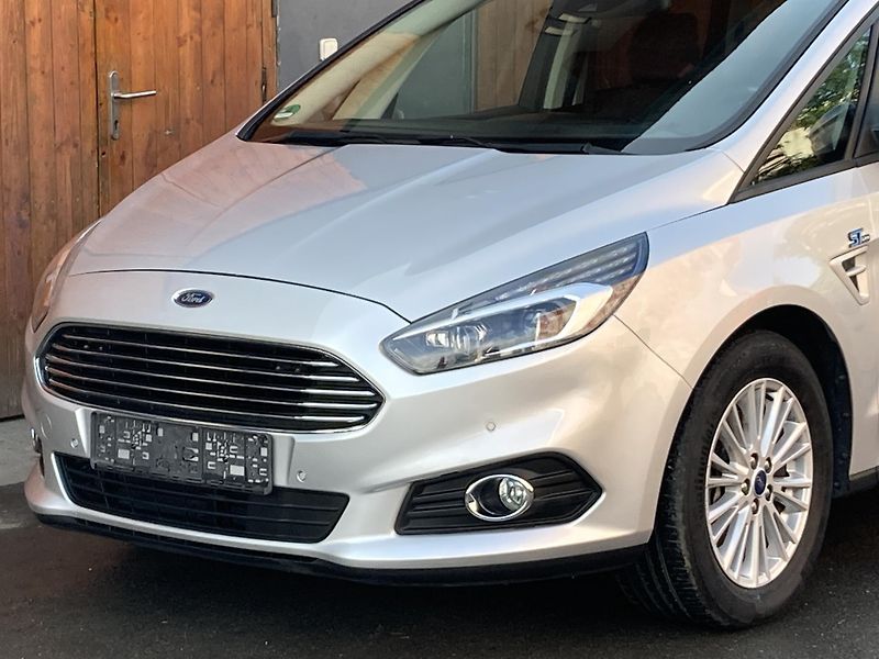 Ford S-MAX (2020) 2.0TDCi 140kW servis Ford - fotka 2 z 28