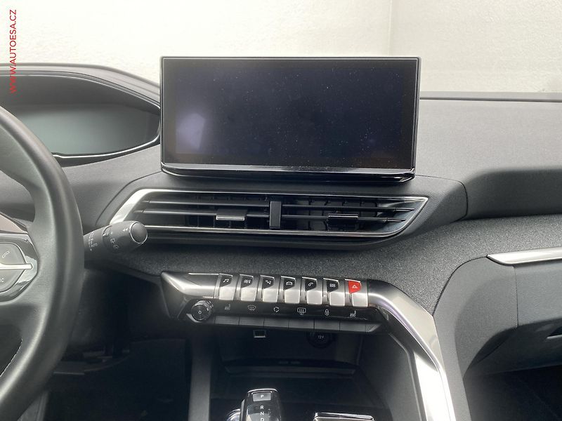 Peugeot 3008 (2021) 1.2PT, Allure, AT, LED, navi - fotka 12 z 20