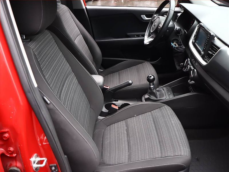 Kia Stonic (2018) 1.25 CVVT, Serv.kniha, Navi - fotka 7 z 16