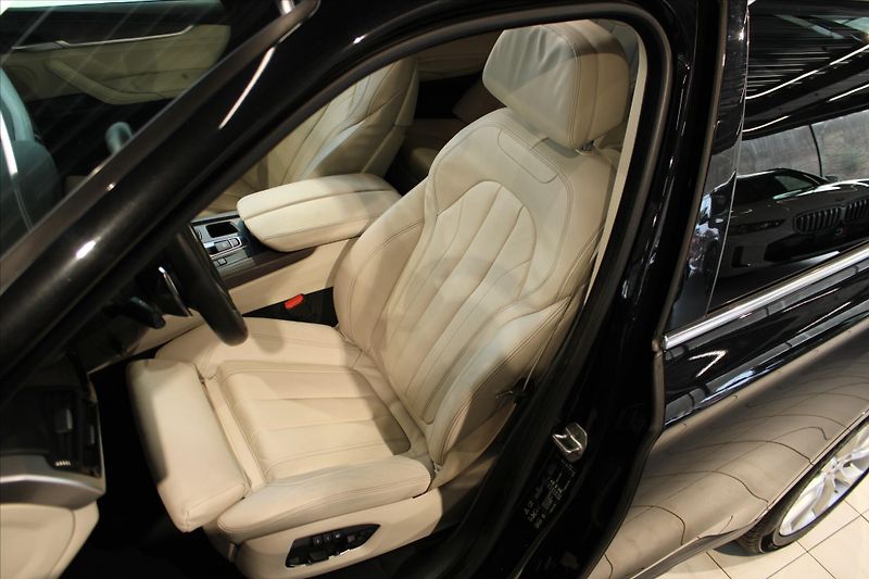 BMW X5 xDrive40d NezTop/HUD/Pano/AdLE - fotka 9 z 32