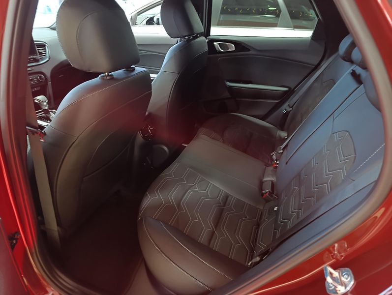 Kia XCeed 1,6 T-GDi 7DCT STEEL ED. 132kw - fotka 5 z 10