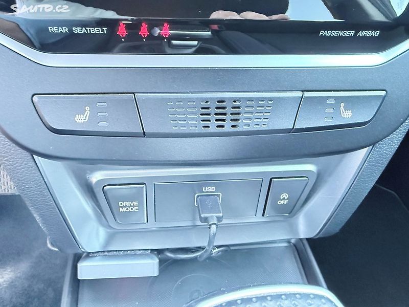 SsangYong Tivoli Grand 1.5 GDI Style Plus - fotka 18 z 33