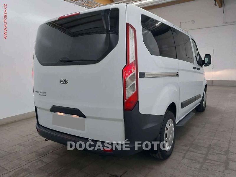 Ford Tourneo Custom (2016) 2.0TDCi, Trend, AC - fotka 4 z 13