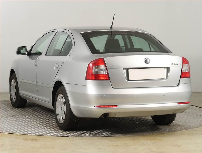 Škoda Octavia (2012) 1.6 TDI, nová STK, v provozu - fotka 4 z 17