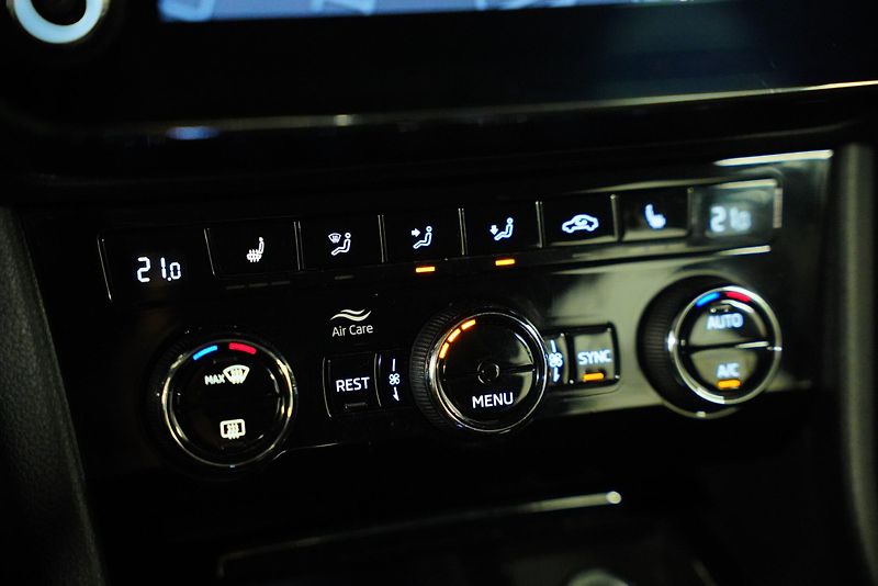 Škoda Superb - fotka 24 z 30