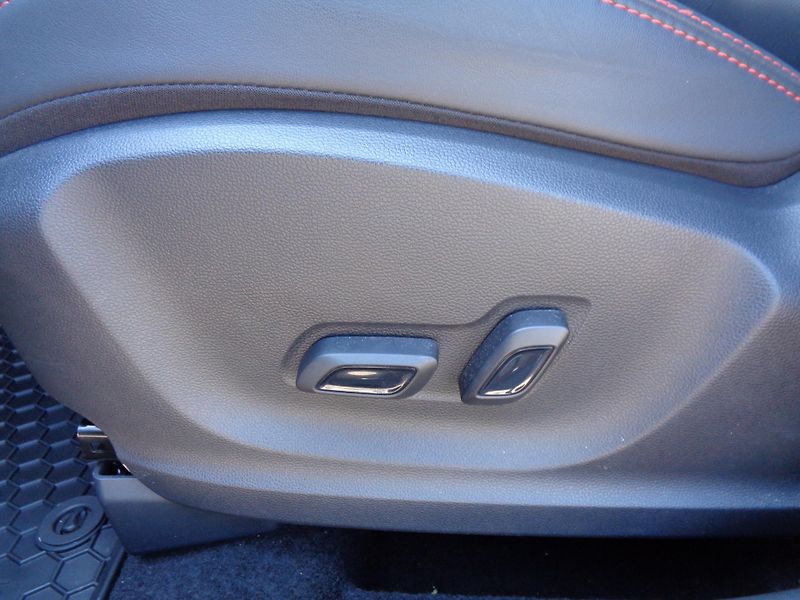 MG ZS 1,0i 111 PS,AT,Excl,MÁLO KM! - fotka 13 z 31