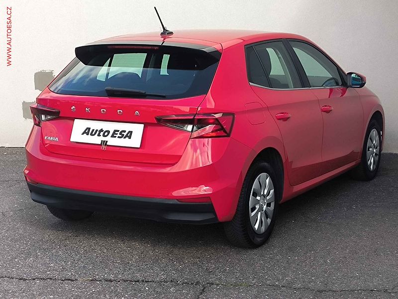 Škoda Fabia (2023) 1.0 TSi, 2.maj, LED, AC - fotka 4 z 21