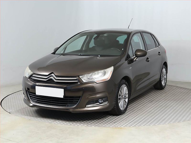 Citroën C4 (2013) Exclusive 1.6 HDi, Serv.kniha - fotka 2 z 15
