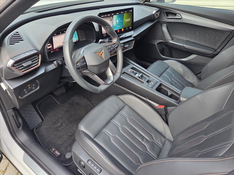 Cupra Formentor 2,0 TSi DSG 4x4 Matrix DCC Zár - fotka 9 z 27