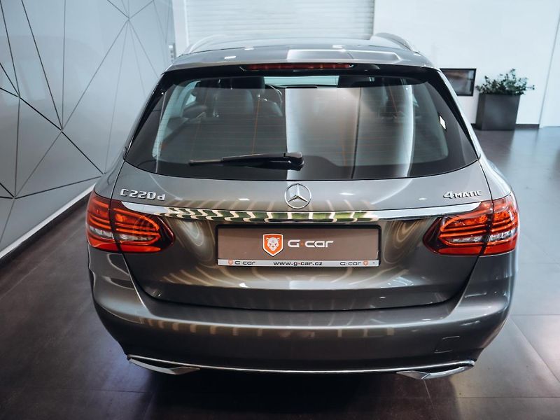 Mercedes-Benz Třídy C C 220d 4MATIC kombi - fotka 6 z 28